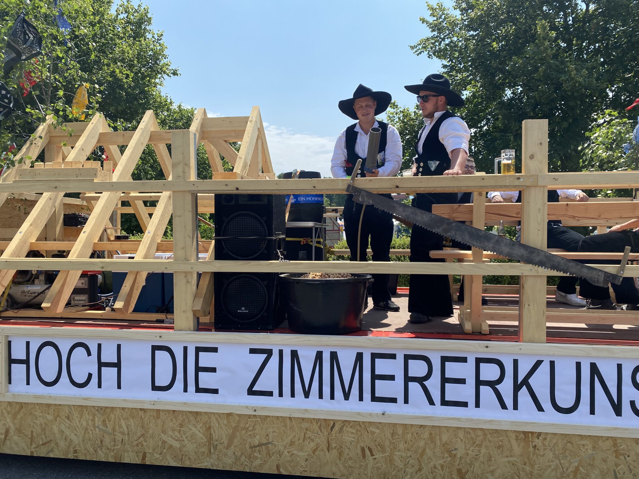 TÜV-Prüfungstermin für Festzugwägen im Bauhof