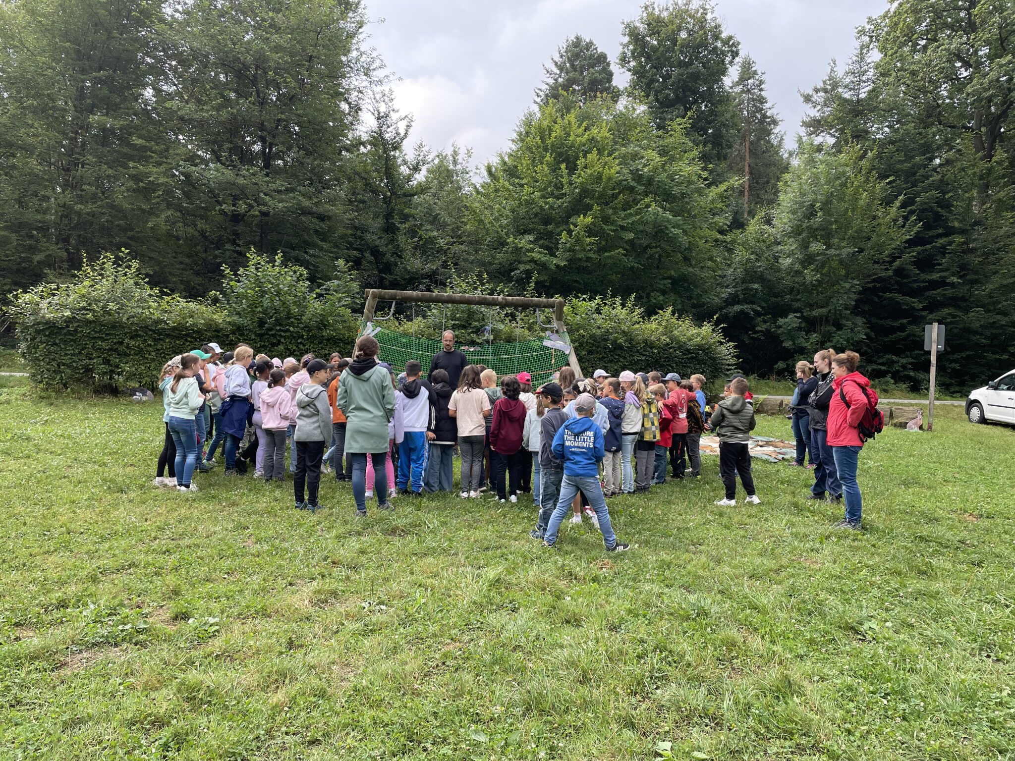 Die Schule Schrozberg - Ein spannender Vormittag im Grünen  Wald-Erlebnistag mit den zweiten Klassen