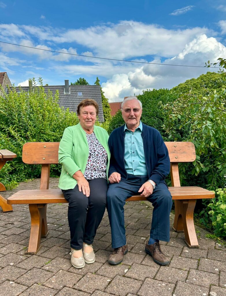 Bürgermeisterin Förderer gratuliert den Eheleuten Meitner zum besonderen Fest der Diamantenen Hochzeit