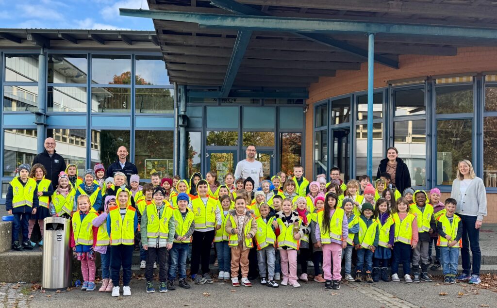 Die Schule Schrozberg - Warnwesten für unsere Erstklässler