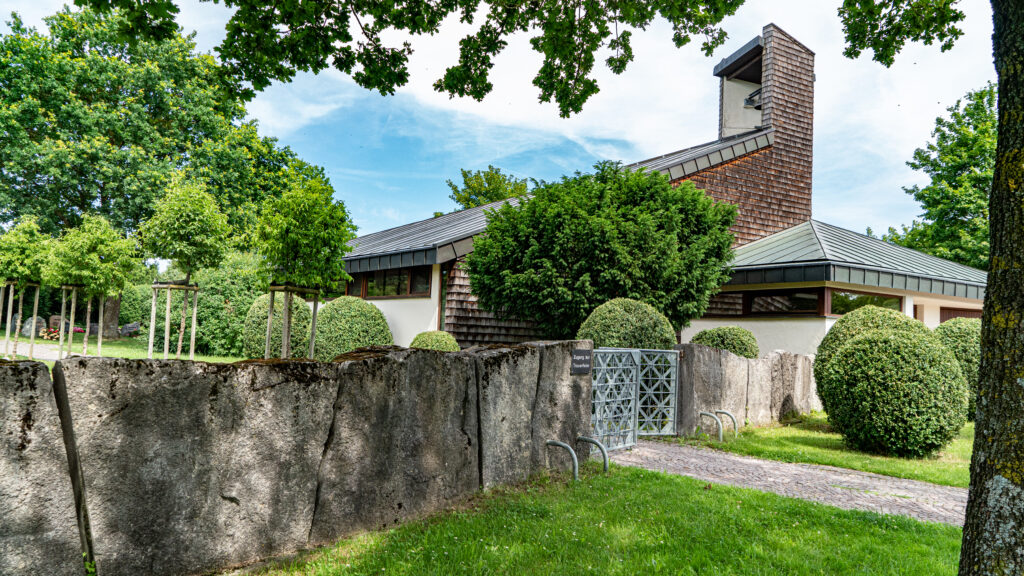 Die Friedhofsbetreuung für die Friedhöfe im alten und neuen Friedhof in  Schrozberg u. Krailshausen ändert sich ab 01.01.2026